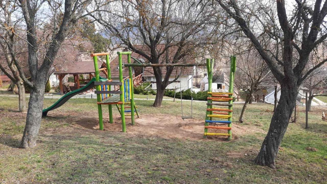 Szigligeti Panorama Apartmanhaz Exteriér fotografie