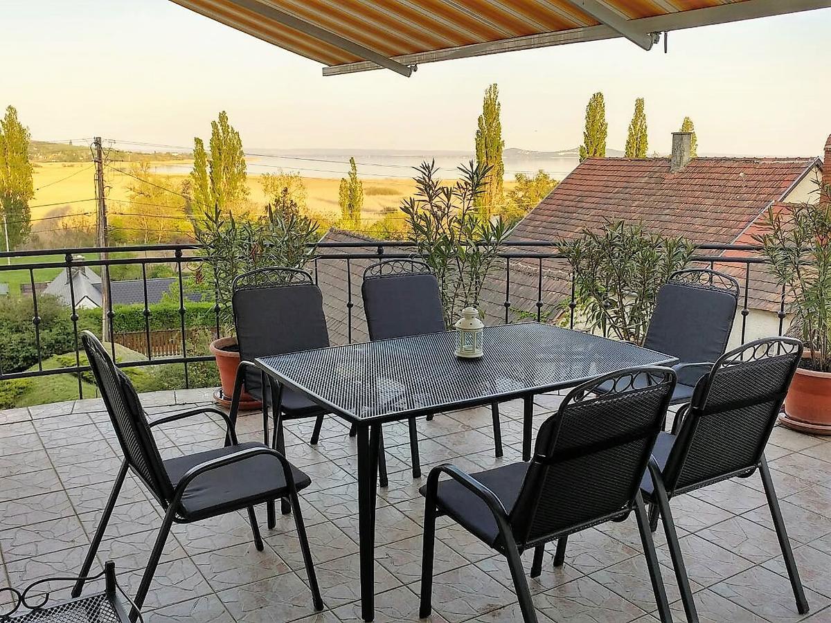 Szigligeti Panorama Apartmanhaz Exteriér fotografie